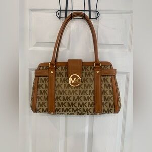 Michael Kors Brown Logo Shoulder Bag
Like a new condition